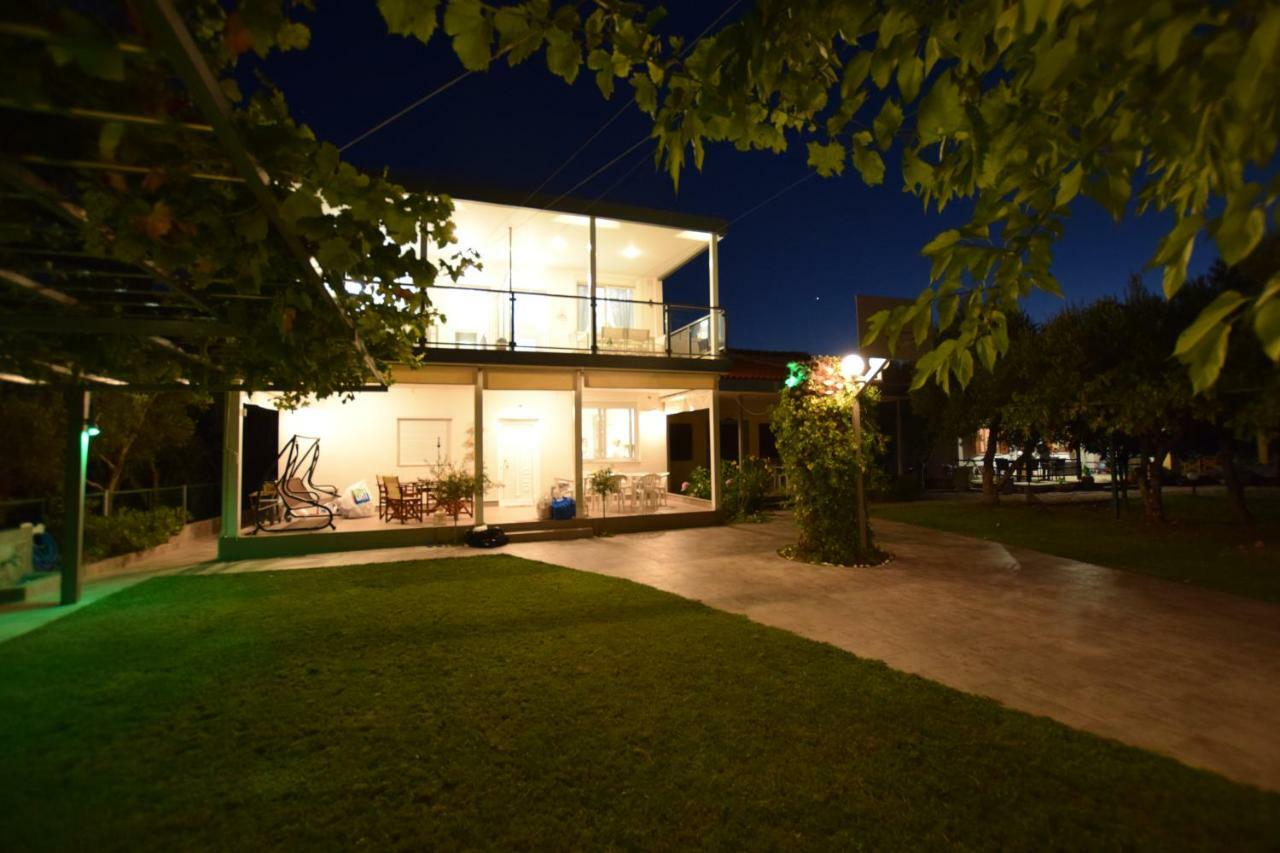 V Luxury Suites Toroni 3 Torone Exterior foto