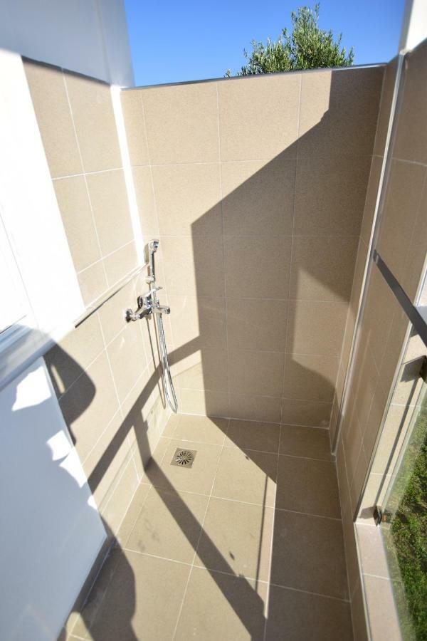 V Luxury Suites Toroni 3 Torone Exterior foto