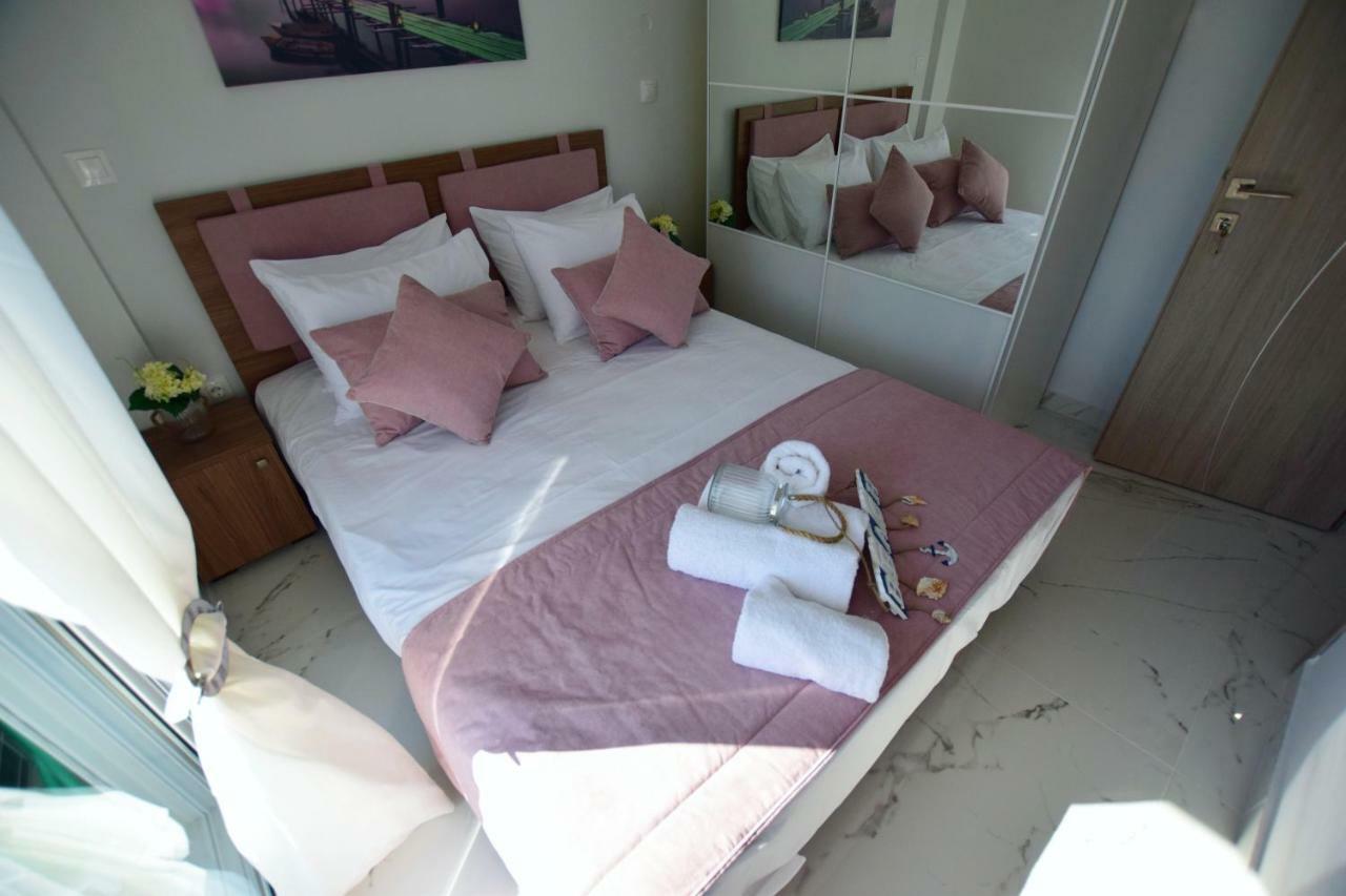 V Luxury Suites Toroni 3 Torone Exterior foto