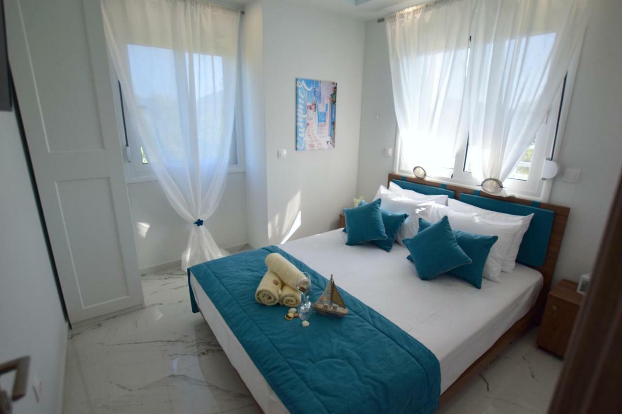 V Luxury Suites Toroni 3 Torone Exterior foto